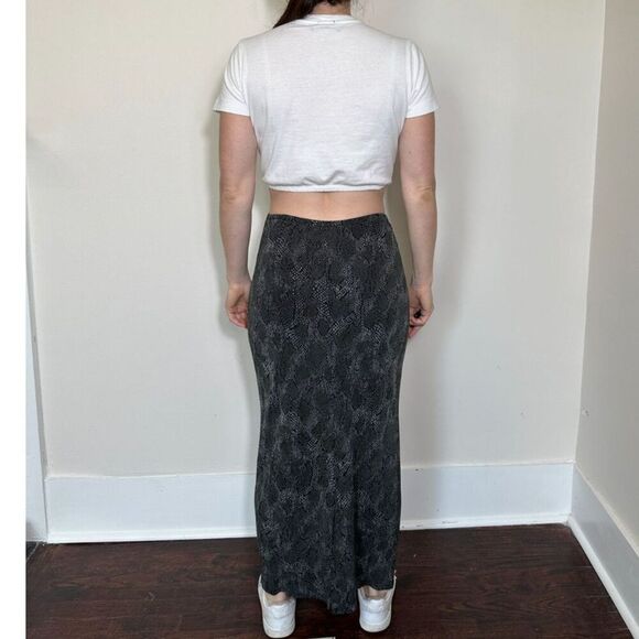 Vintage Josephine Chaus Black Pebbled Patterned Maxi Skirt Size Small - Picture 3 of 4